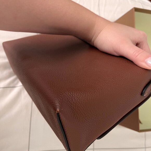 Burberry Note Medium Crossbody - Picture 4 of 11